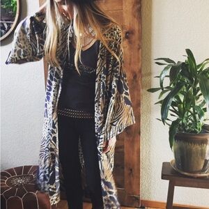 Novella Georgia Robe